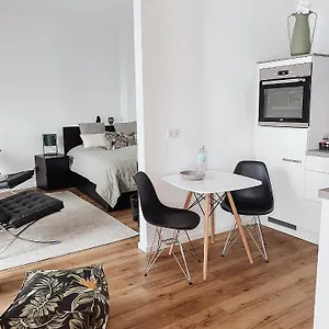 Burg 9 Boardinghouse Appartement Düsseldorf