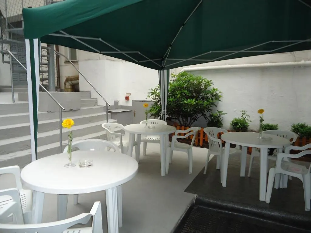Hotel Adam Berlin 2*,